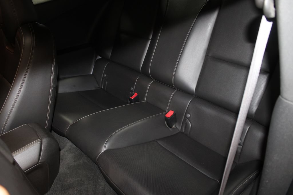 Used 2015 Chevrolet Camaro SS RWD image 19