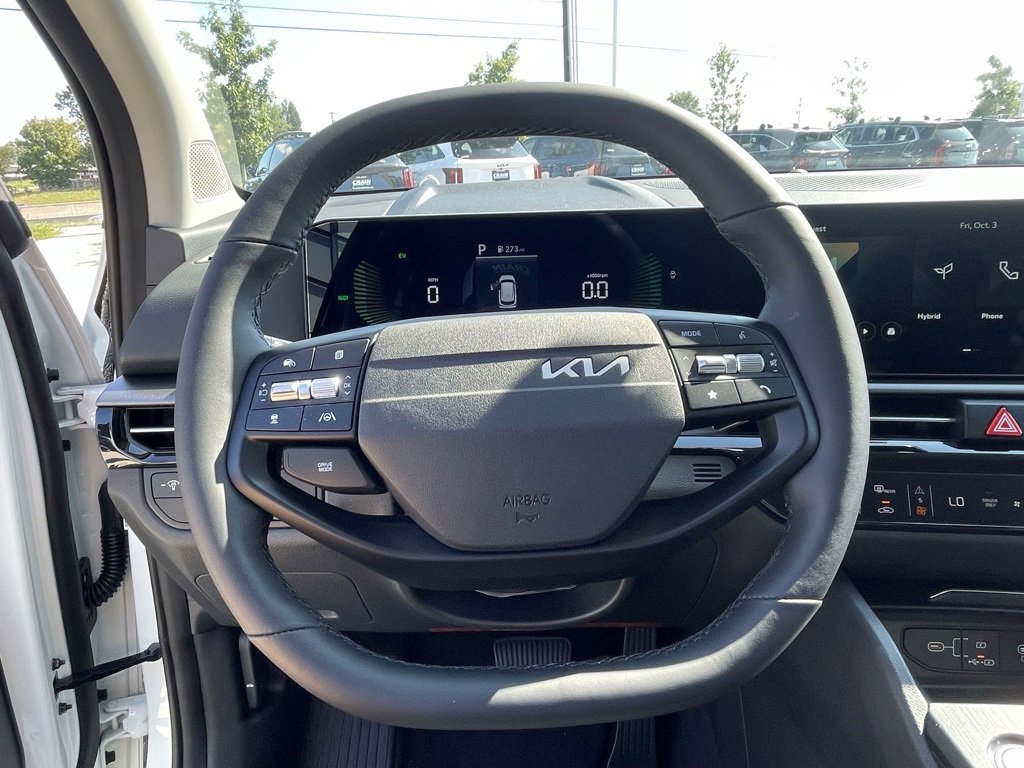 New 2026 Kia Sportage LX image 11