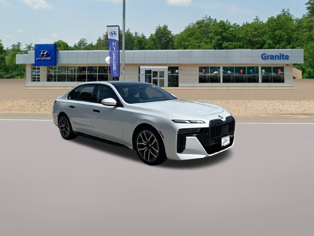 Used 2026 BMW 740i xDrive AWD/4WD image 4