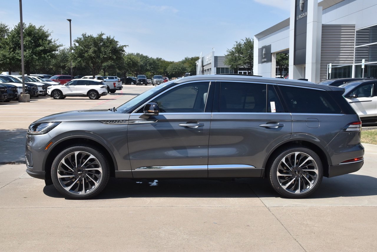 New 2027 Lincoln Aviator Reserve AWD/4WD image 11