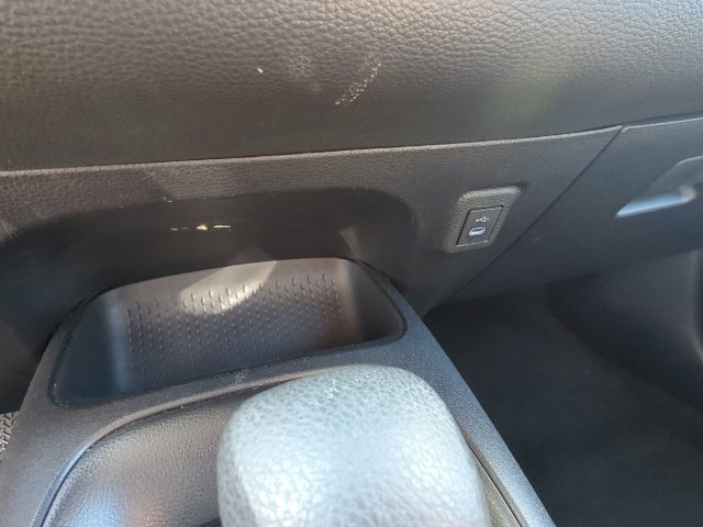 Used 2025 Toyota Corolla LE FWD image 17