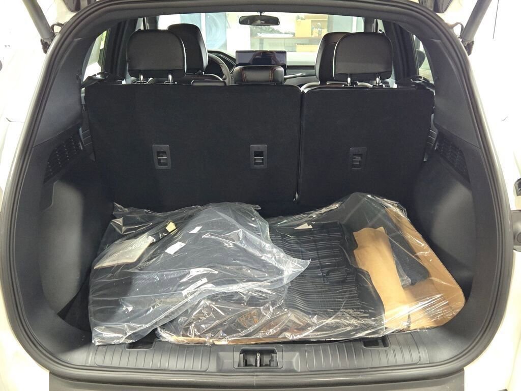 New 2025 Ford Escape ST-Line Elite w/ Tech Pack #2 image 15