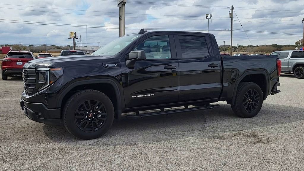 Used 2026 GMC Sierra 1500 Pro w/ Graphite Edition image 4