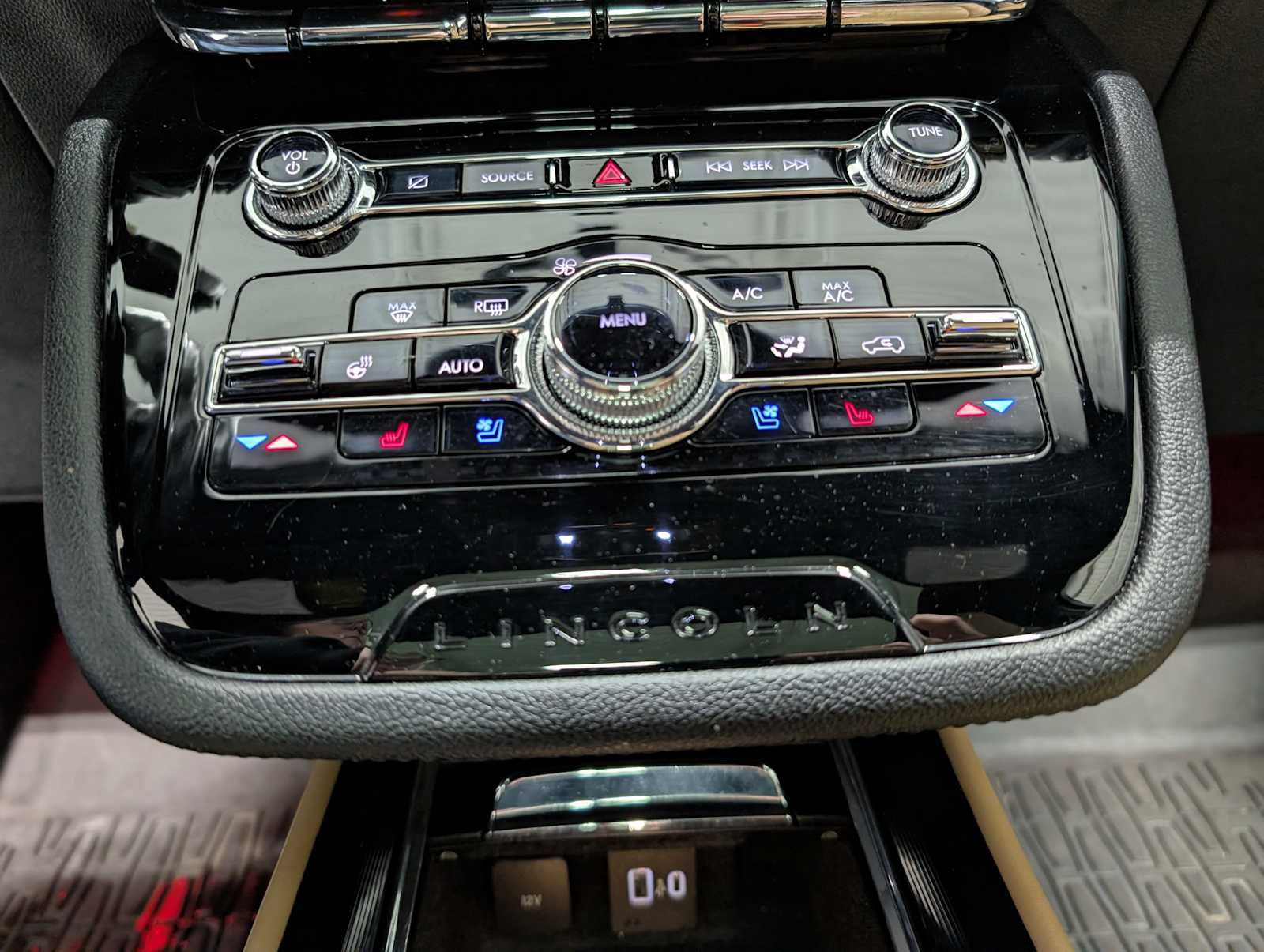 Certified 2022 Lincoln Corsair Reserve image 32