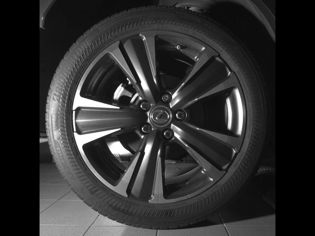 Used 2022 Lexus UX 200 w/ Accessory Package (Z1) FWD image 11