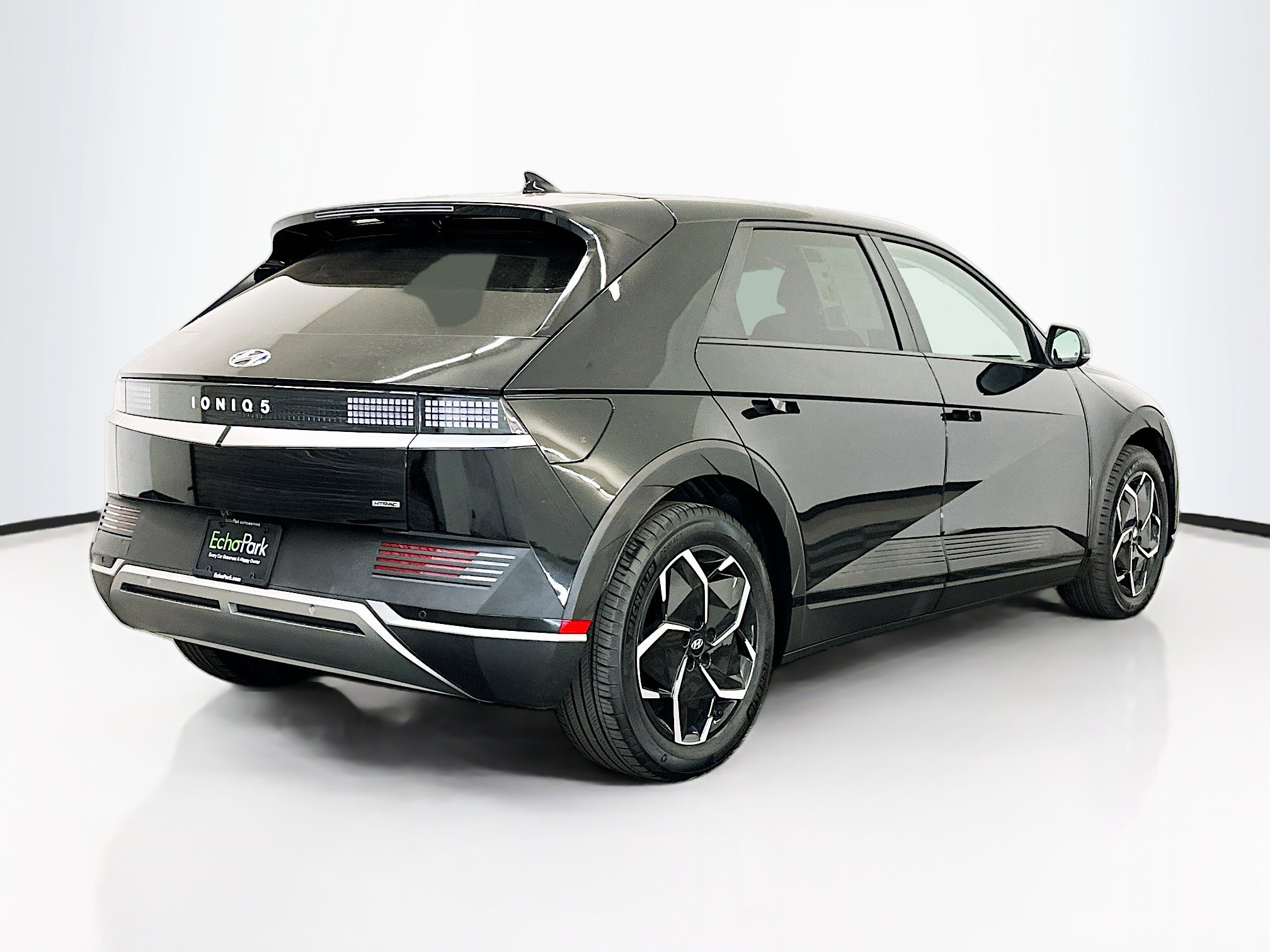 Used 2024 Hyundai Ioniq 5 SEL AWD/4WD image 9