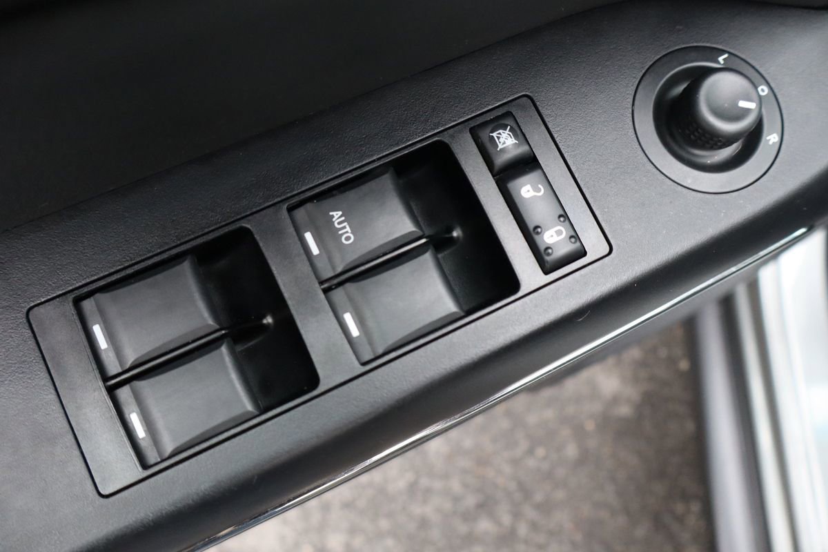 Used 2012 Jeep Compass Limited w/ Sun/Sound Group AWD/4WD image 27