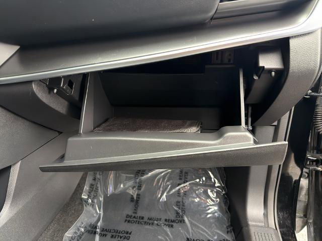 Used 2023 Nissan Rogue SV image 9