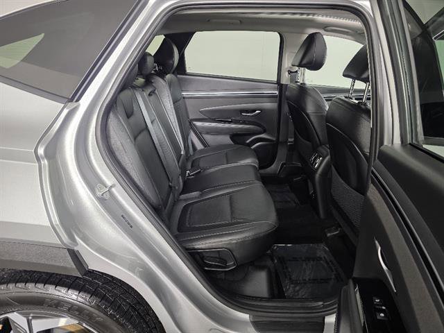 Used 2024 Hyundai Tucson Limited image 16