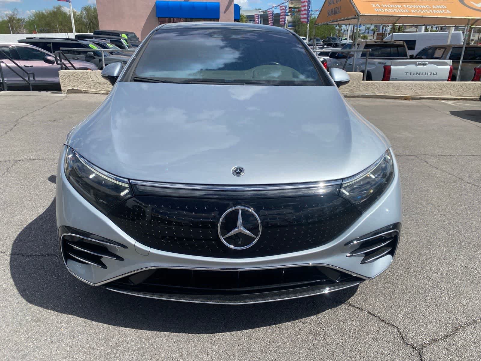 Used 2023 Mercedes-Benz EQS 580 4MATIC Sedan image 2