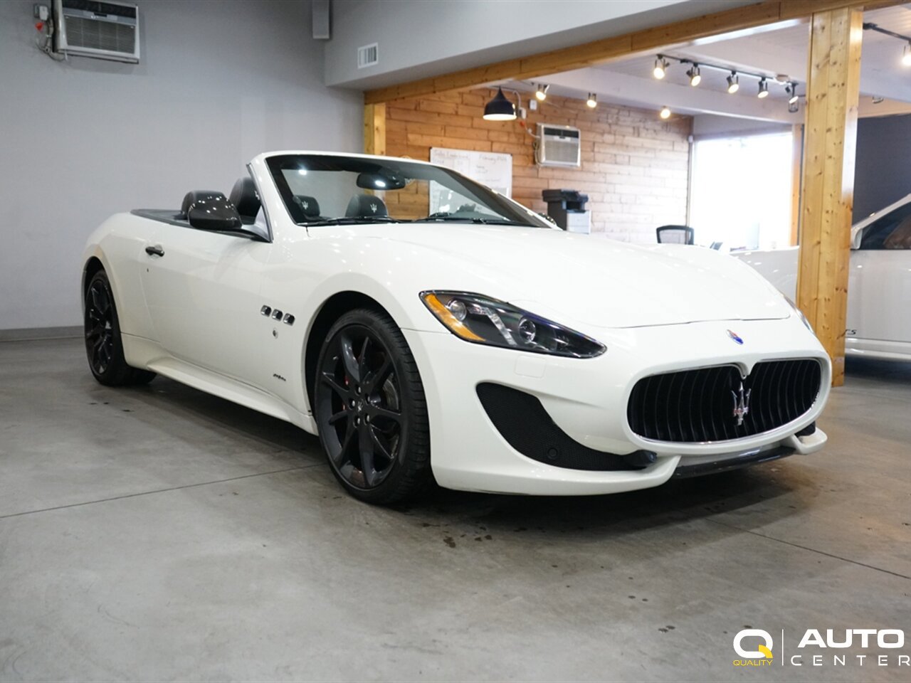 Used 2013 Maserati GranTurismo Sport image 3