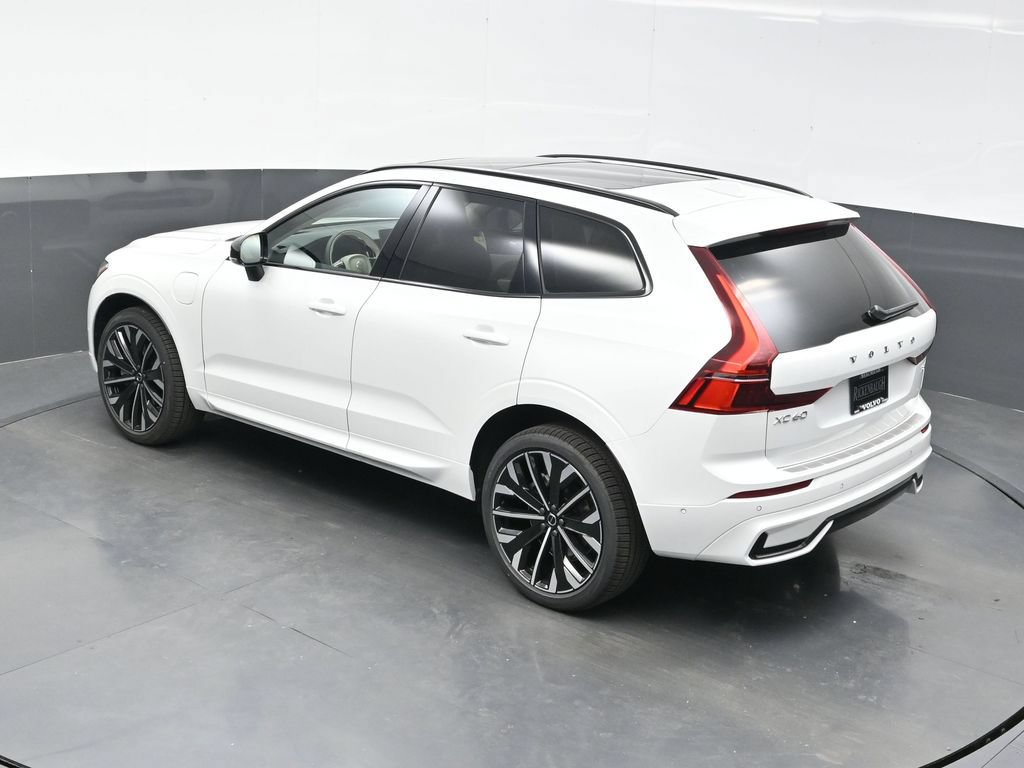 New 2026 Volvo XC60 T8 Ultra w/ Protection Package Premier AWD/4WD image 37