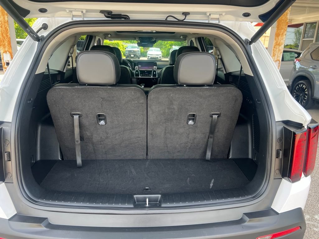Certified 2023 Kia Sorento X-Line EX AWD/4WD image 12