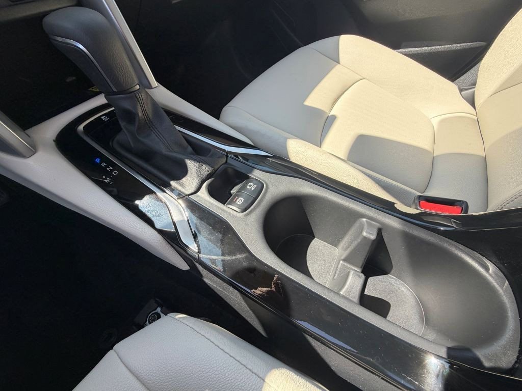 Used 2023 Toyota Corolla Cross XLE w/ Convenience Package image 17