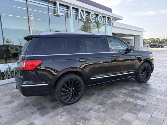 Used 2020 Lincoln Navigator Reserve w/ Equipment Group 208A Reserve AWD/4WD image 2