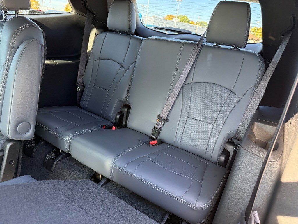 Certified 2024 Buick Enclave Premium image 14