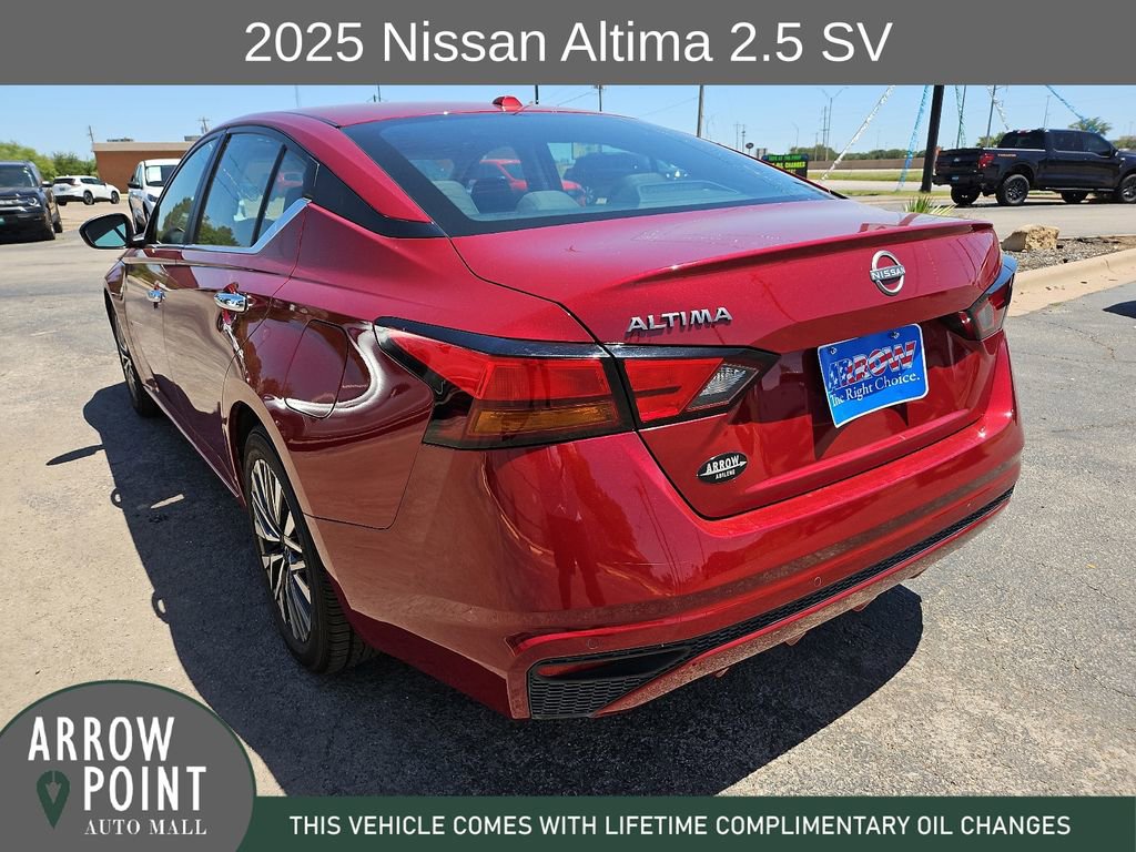 Used 2025 Nissan Altima 2.5 SV FWD image 9