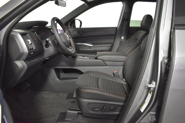 New 2026 Nissan Pathfinder Rock Creek AWD/4WD image 11