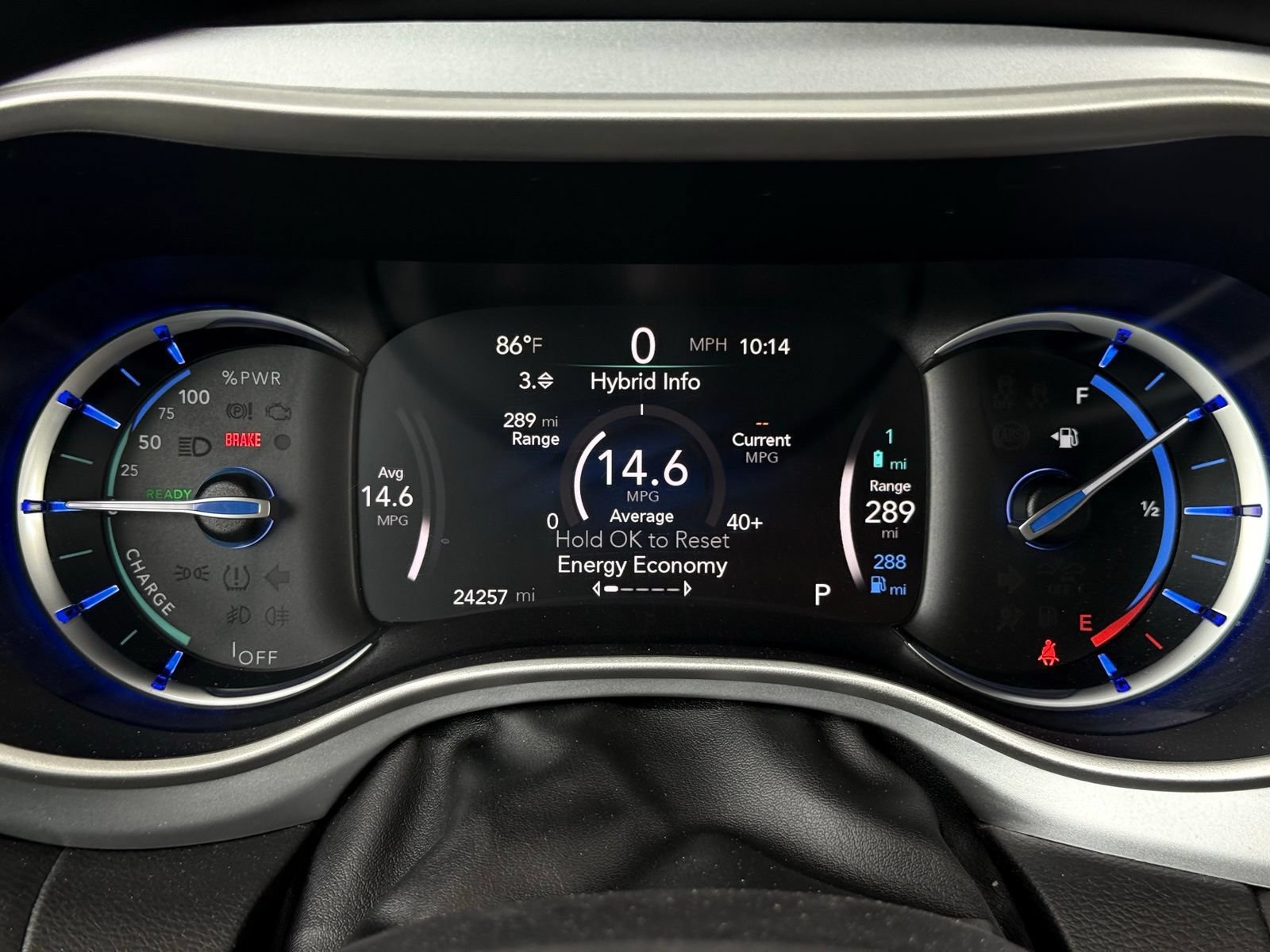 Used 2018 Chrysler Pacifica Touring Plus FWD image 38