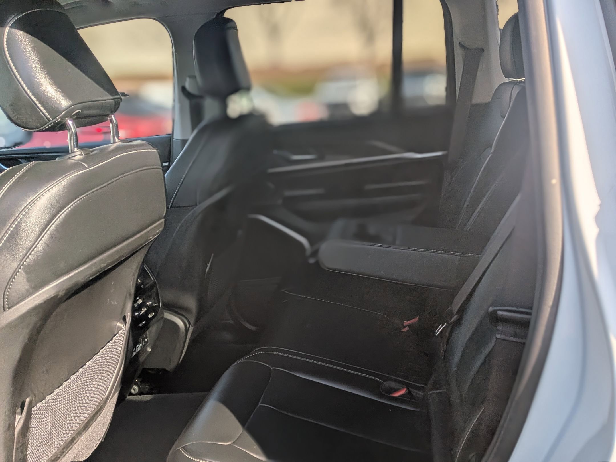 Used 2023 Jeep Grand Cherokee 4WD 4xe image 34