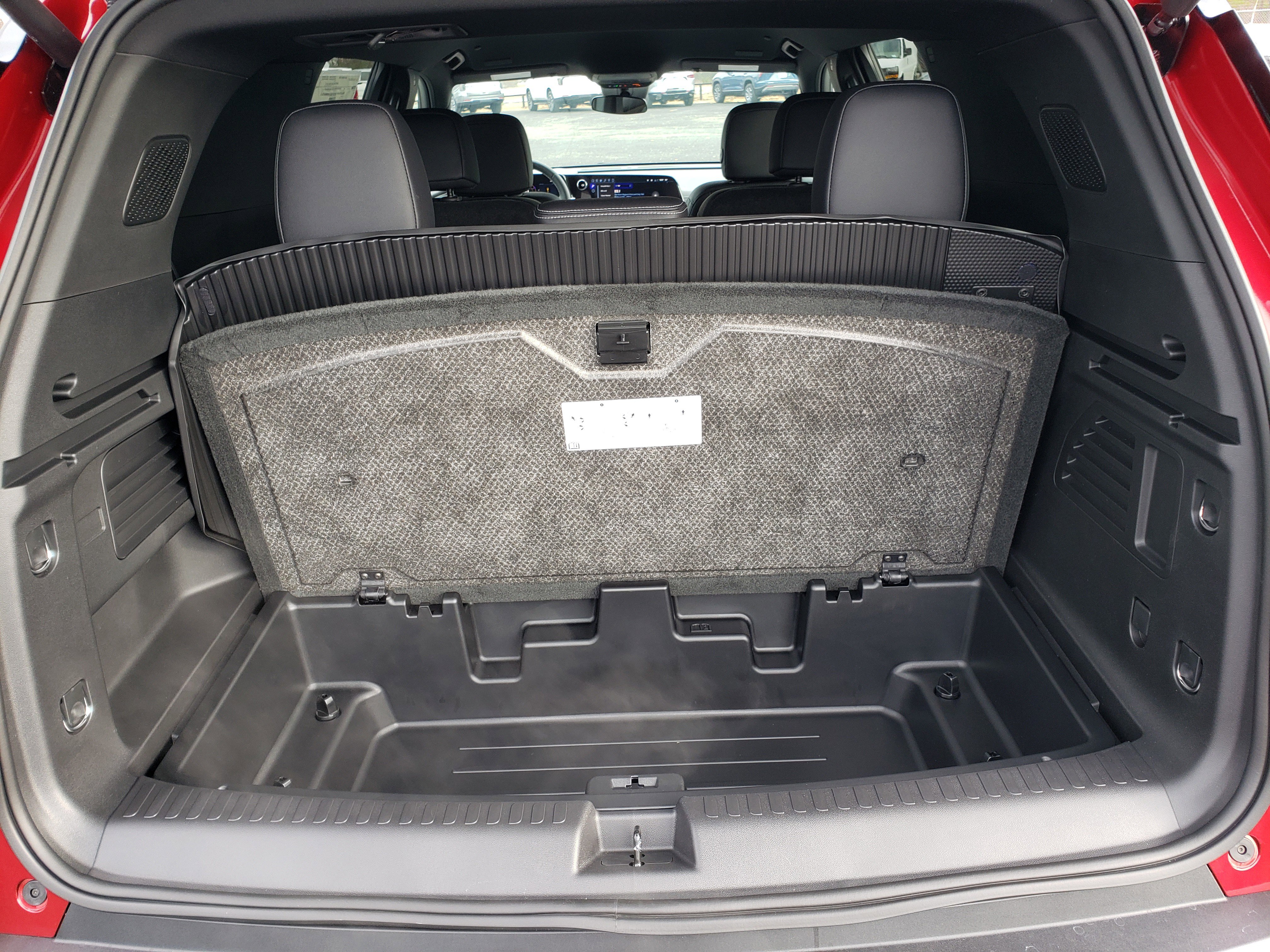 New 2026 Chevrolet Traverse LT w/ Midnight/Sport Edition image 12