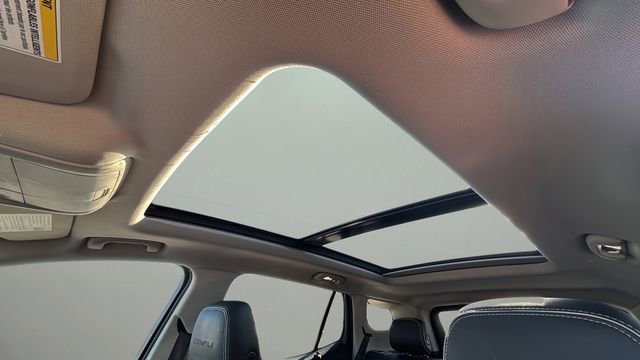 Used 2018 GMC Terrain Denali w/ Advanced Safety Package image 19