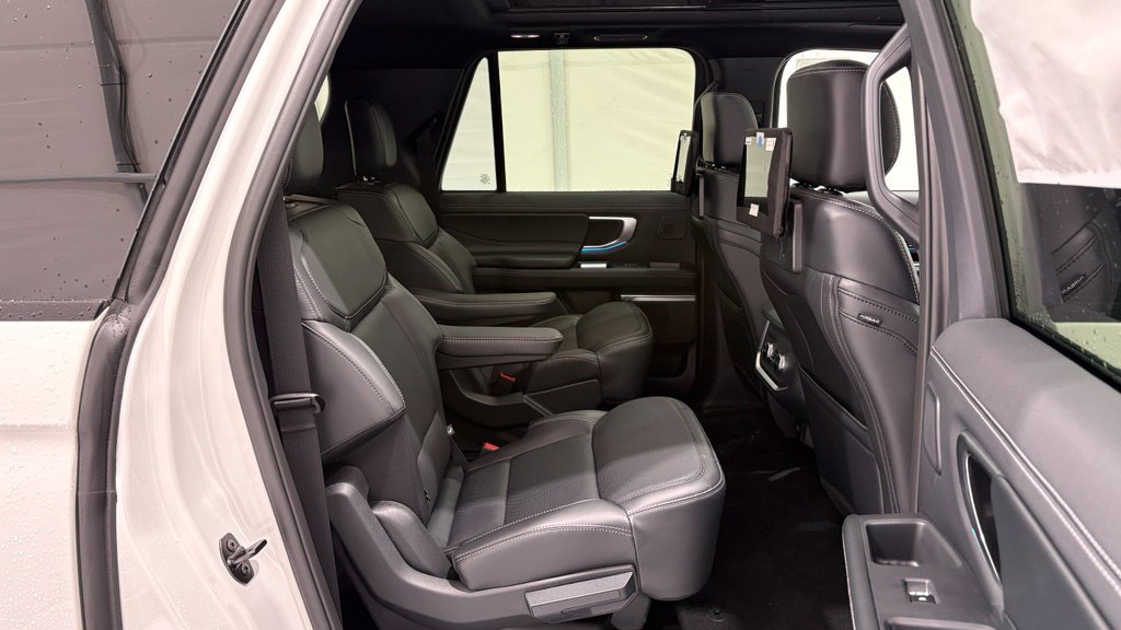 New 2026 Ford Expedition Max Platinum w/ Stealth Performance Package AWD/4WD image 33