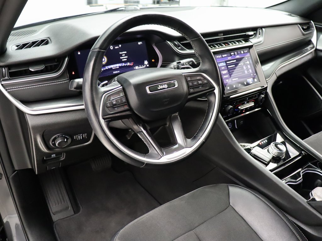 Used 2022 Jeep Grand Cherokee Altitude image 14