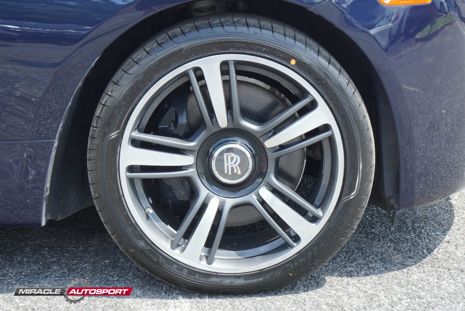 Used 2015 Rolls-Royce Wraith image 9