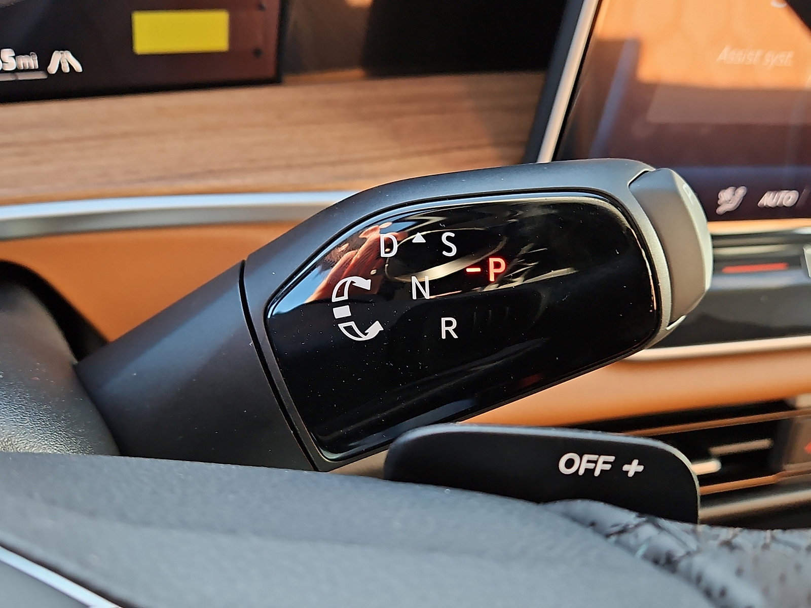 New 2026 Volkswagen Tiguan SEL R-Line image 21