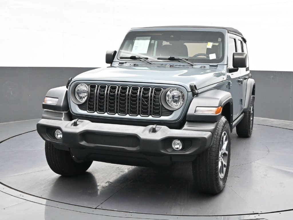 Used 2024 Jeep Wrangler Unlimited Sport AWD/4WD image 9