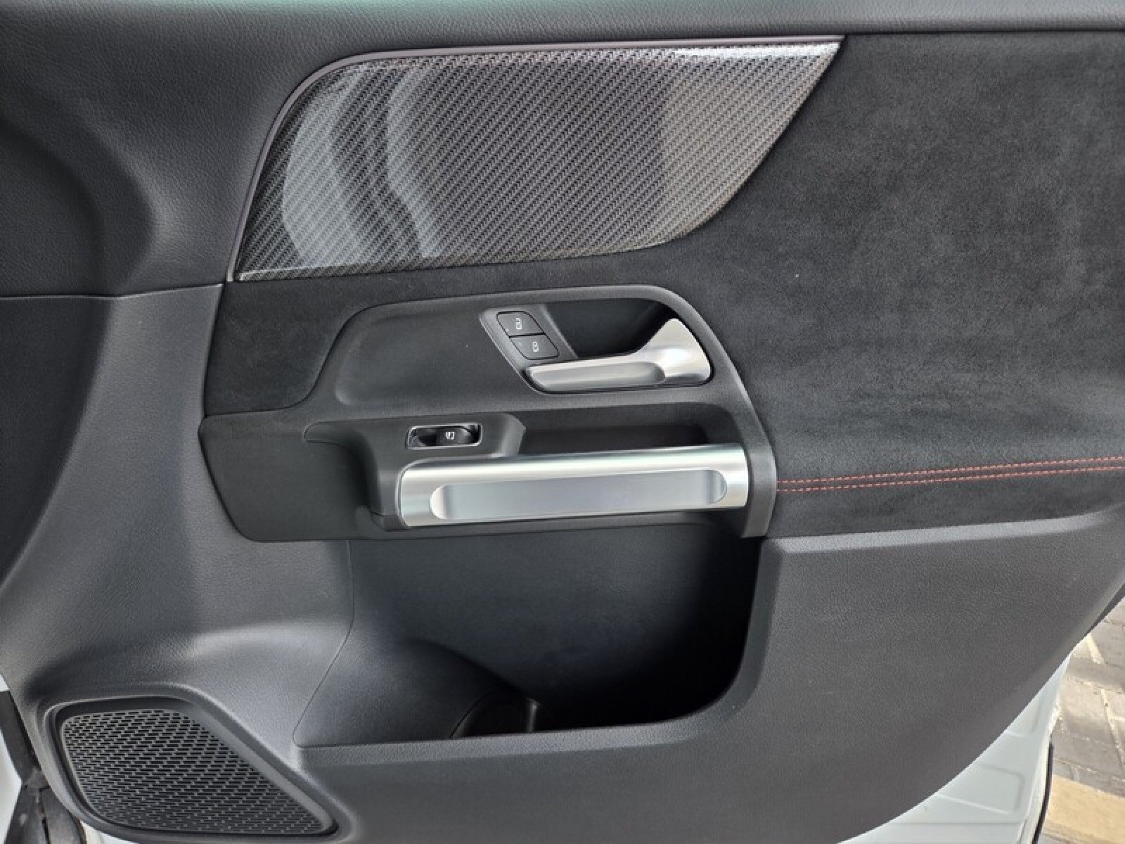 Certified 2022 Mercedes-Benz GLB 250 4MATIC image 22