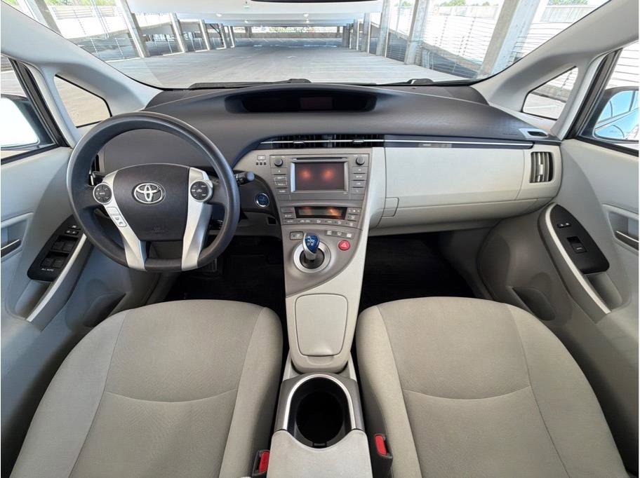 Used 2014 Toyota Prius Two image 15