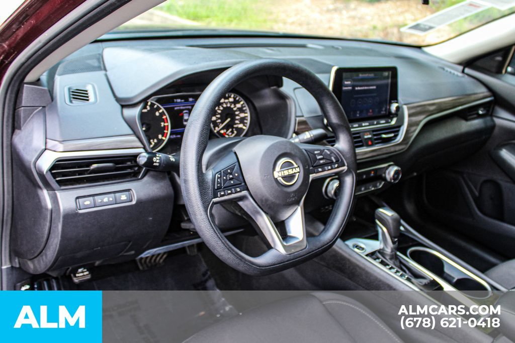 Used 2024 Nissan Altima 2.5 SV FWD image 21