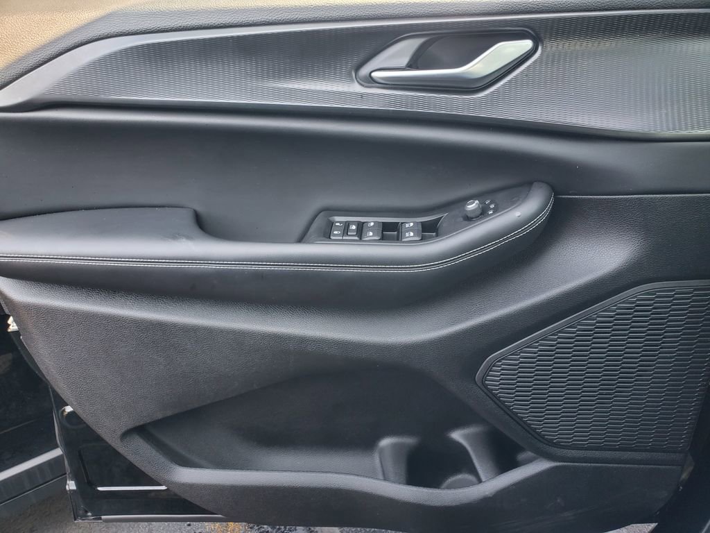 Used 2023 Jeep Grand Cherokee L Laredo image 11