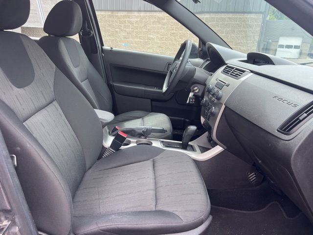 Used 2009 Ford Focus SE FWD image 11