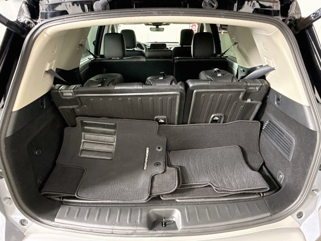 Certified 2025 Nissan Pathfinder Platinum w/ Cargo Package AWD/4WD image 32