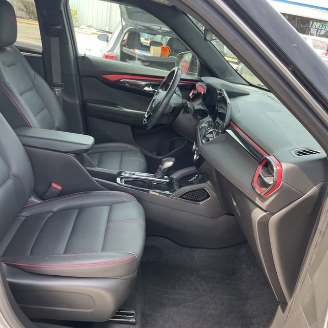 Used 2024 Chevrolet TrailBlazer RS FWD image 13