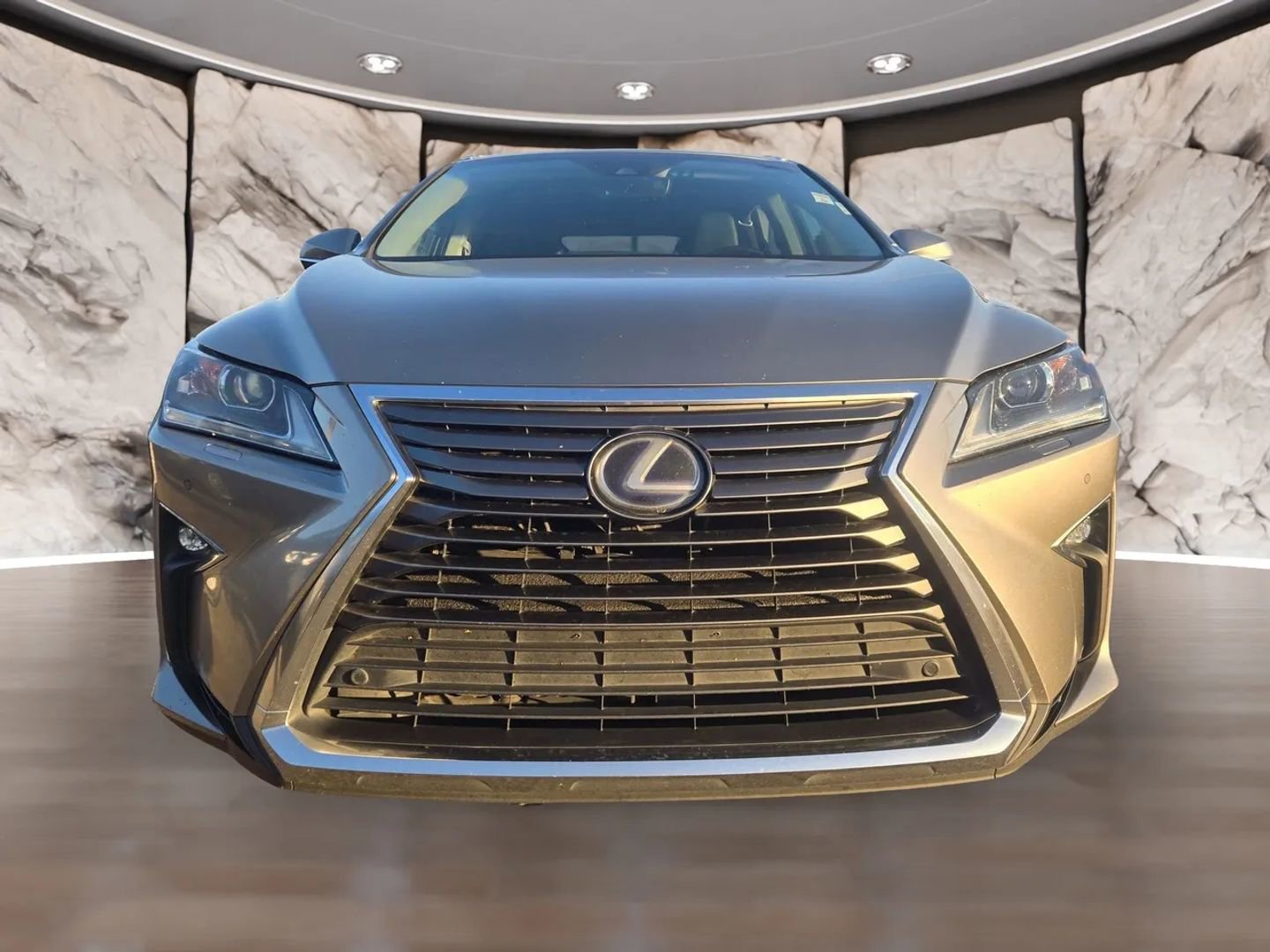 Used 2019 Lexus RX 450h AWD image 3