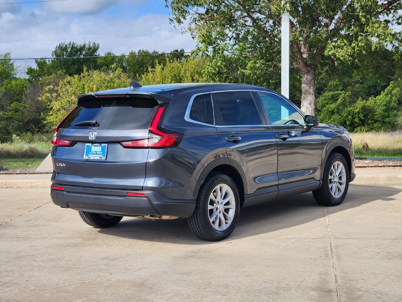 Used 2023 Honda CR-V EX image 5