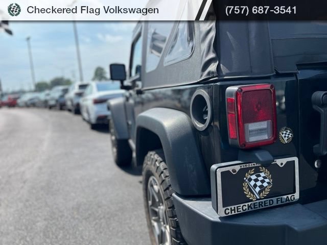 Used 2014 Jeep Wrangler Rubicon w/ Power Convenience Group AWD/4WD image 7