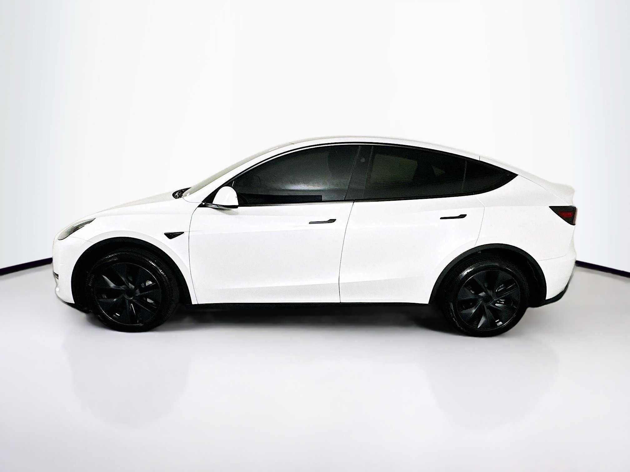 Used 2024 Tesla Model Y Long Range image 6