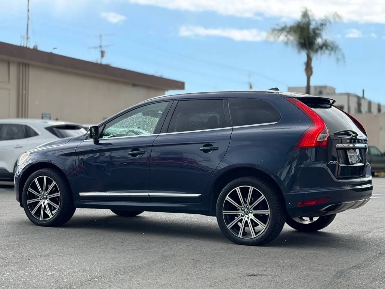 Used 2015 Volvo XC60 T5 AWD/4WD image 10