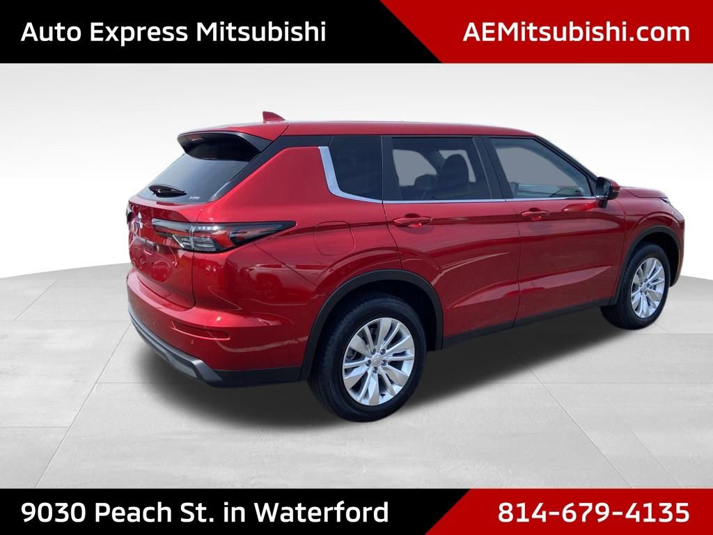 New 2026 Mitsubishi Outlander ES image 7