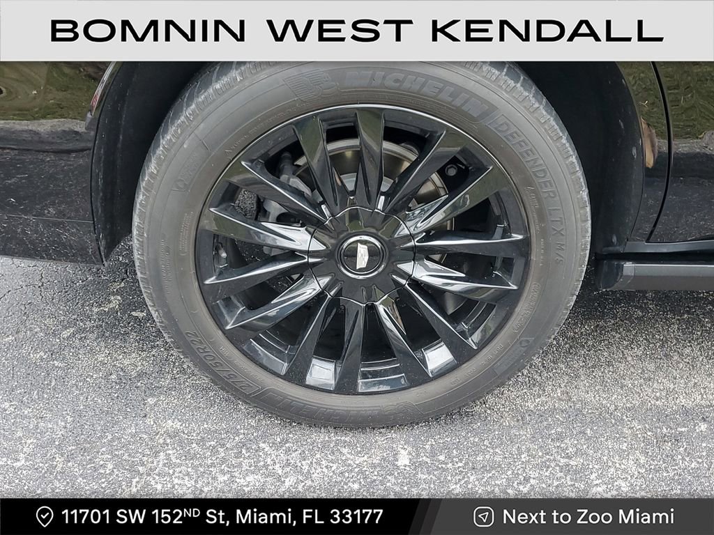 Used 2021 Cadillac Escalade Premium Luxury w/ Driver Assist Tech Package image 7