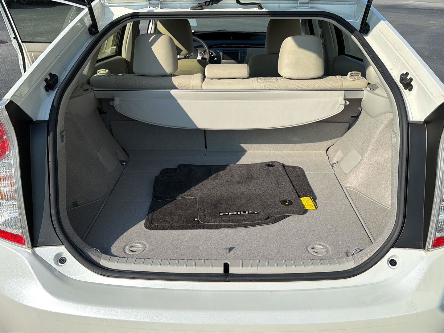 Used 2015 Toyota Prius Three FWD image 31