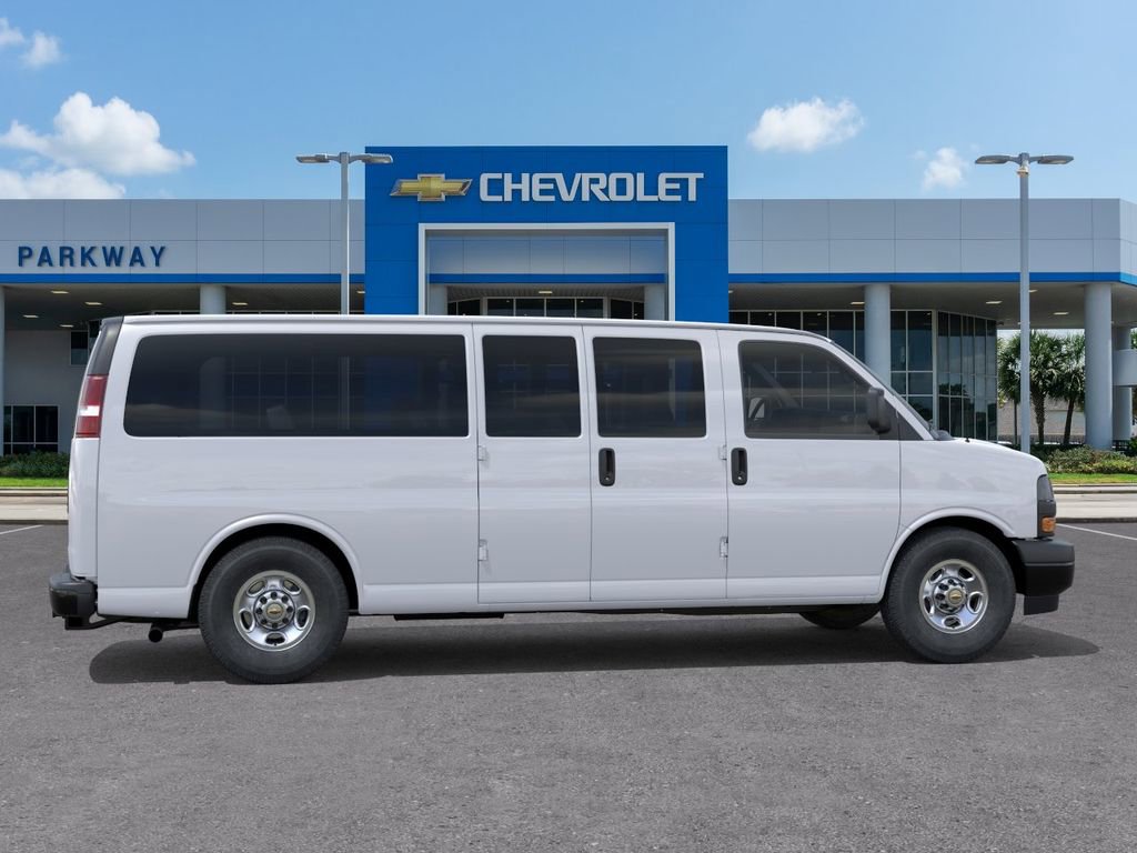 New 2026 Chevrolet Express 3500 LS RWD image 5
