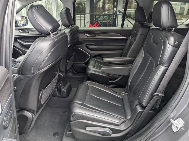 Used 2022 Jeep Grand Cherokee L Limited image 10