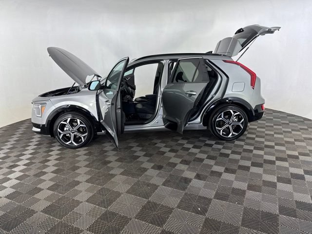 Certified 2025 Kia Niro EX Touring FWD image 11