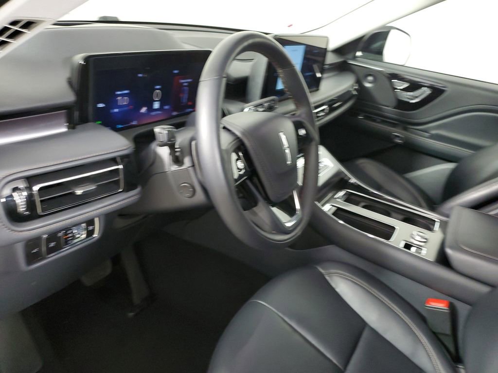 Used 2025 Lincoln Aviator 2WD w/ Jet Appearance Package image 20